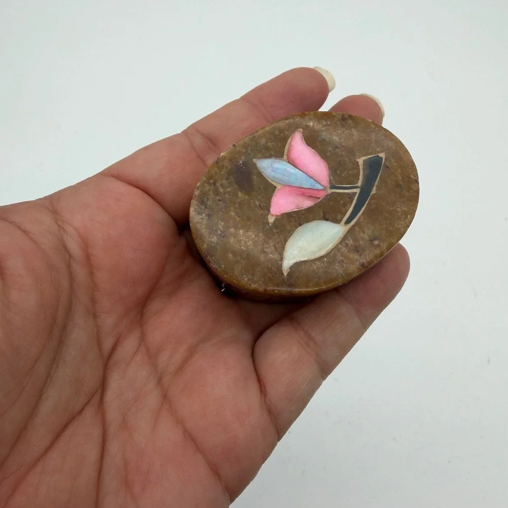 Vintage Soapstone Trinket Box Small Brown‎ Floral Shell Inlay Oval 2
